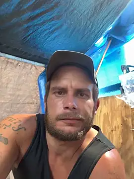 bkuterbach2015 online show from April 17, 2026, 6:44 pm