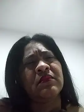 Morena-lindona online show from November 3, 2025, 11:41 pm