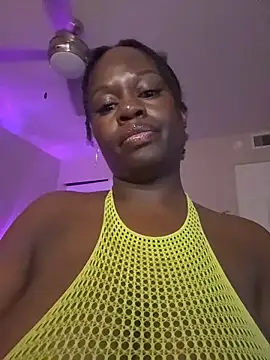 ladiosa selene online show from March 29, 2026, 4:14 am