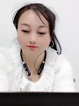 Snapshot of Alice-Baby520 chatting on November 3, 2025, 5:45 am Alice-Baby520 online show from November 3, 2025, 5:45 am