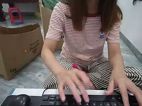 ---Lusi03--- online show from December 15, 2025, 3:29 pm