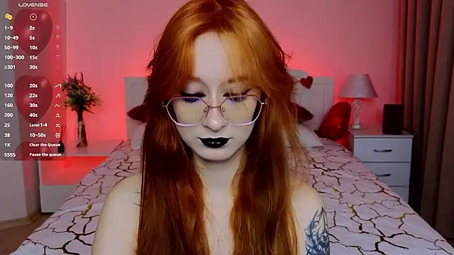 WICKEDEMBER online show from February 9, 2026, 1:36 am