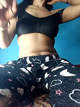 Saniya76 online show from December 4, 2025, 4:06 pm