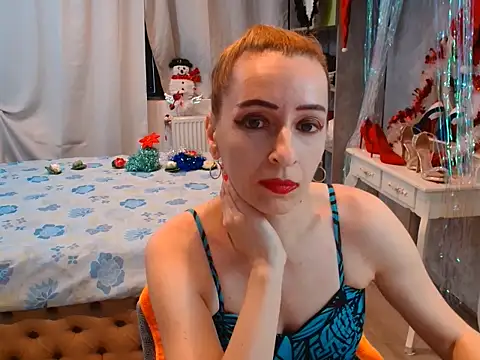 Snapshot of AnneDevrim chatting on January 6, 2026, 7:01 am AnneDevrim online show from January 6, 2026, 7:01 am