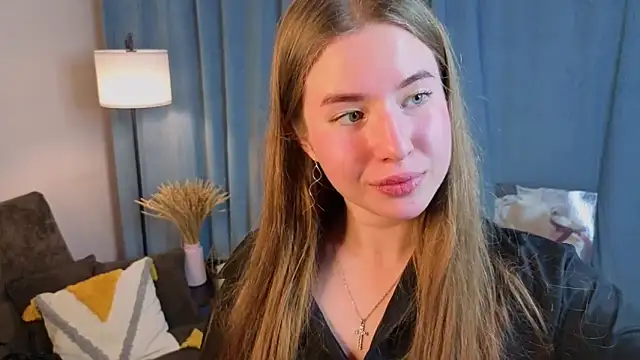 Snapshot of MowasaBritten chatting on November 19, 2025, 2:06 pm MowasaBritten online show from November 19, 2025, 2:06 pm