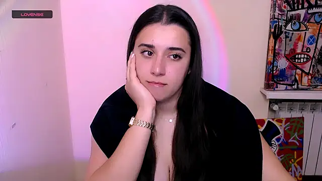 Snapshot of AlinaDoll_ chatting on May 19, 2026, 7:15 am AlinaDoll online show from May 19, 2026, 7:15 am