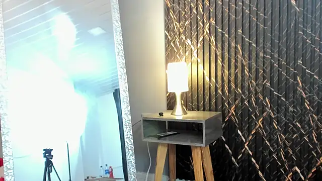 clara heat online show from May 8, 2026, 7:06 pm