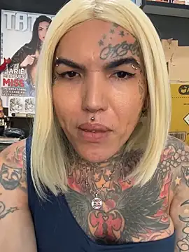 euscarlethotgirl online show from November 13, 2025, 7:18 pm