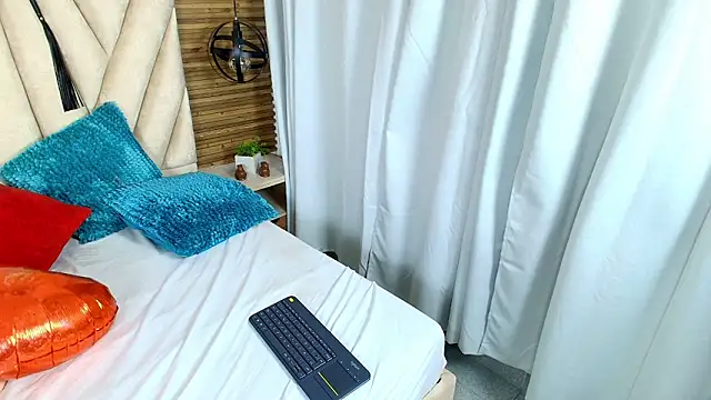 KimberlyFox t online show from February 6, 2026, 12:56 pm