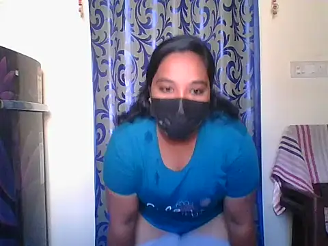 Snapshot of Mathi_cam chatting on February 4, 2026, 5:02 am Mathi cam online show from February 4, 2026, 5:02 am