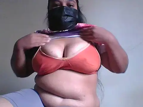 Snapshot of Mathi_cam chatting on December 1, 2025, 4:46 am Mathi cam online show from December 1, 2025, 4:46 am