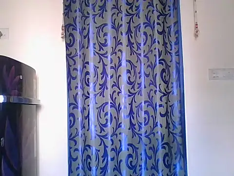 Snapshot of Mathi_cam chatting on December 22, 2025, 4:12 am Mathi cam online show from December 22, 2025, 4:12 am