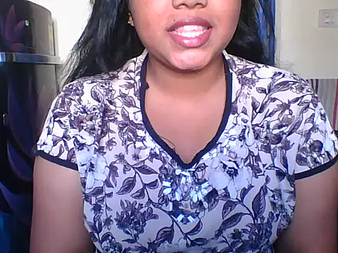 Snapshot of Mathi_cam chatting on January 13, 2026, 5:22 am Mathi cam online show from January 13, 2026, 5:22 am