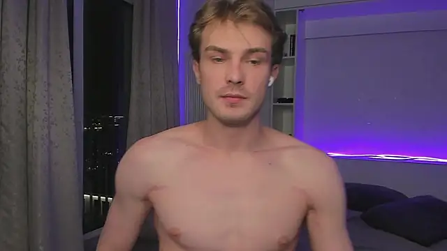 Snapshot of DanteRay chatting on November 20, 2025, 7:03 pm DanteRay online show from November 20, 2025, 7:03 pm