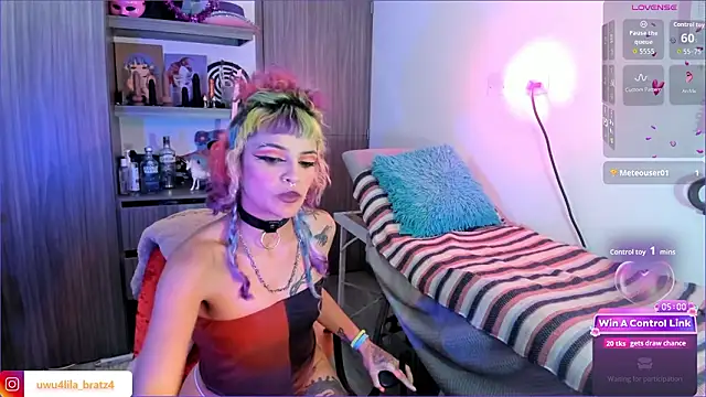 Lila bratzz online show from March 13, 2026, 5:12 am