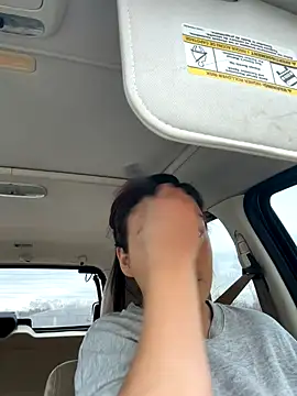 thickfarmtwat online show from December 1, 2025, 3:57 pm