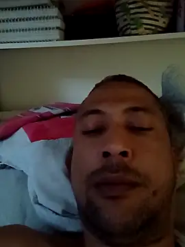 Snapshot of Arrombador20 chatting on April 18, 2026, 8:42 pm Arrombador20 online show from April 18, 2026, 8:42 pm