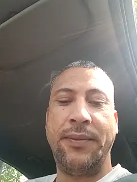 Snapshot of Arrombador20 chatting on April 16, 2026, 4:19 pm Arrombador20 online show from April 16, 2026, 4:19 pm