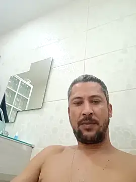 Snapshot of Arrombador20 chatting on May 7, 2026, 6:00 pm Arrombador20 online show from May 7, 2026, 6:00 pm