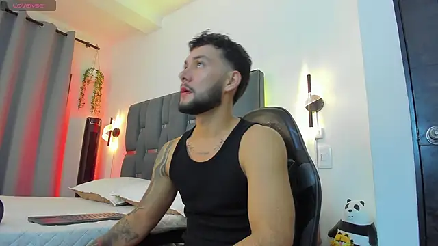 Snapshot of noah_corvelle chatting on January 11, 2026, 3:46 am noah corvelle online show from January 11, 2026, 3:46 am