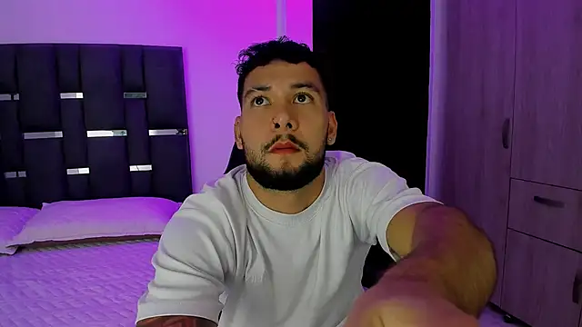 Snapshot of noah_corvelle chatting on November 9, 2025, 12:47 am noah corvelle online show from November 9, 2025, 12:47 am