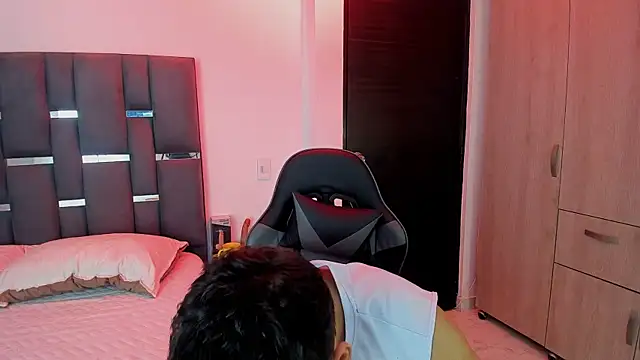 Snapshot of noah_corvelle chatting on November 11, 2025, 12:49 am noah corvelle online show from November 11, 2025, 12:49 am