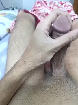 Snapshot of zero1122twt chatting on May 13, 2026, 9:00 pm zero1122twt online show from May 13, 2026, 9:00 pm
