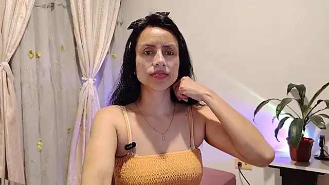 Snapshot of Bella_Exhibition chatting on March 1, 2026, 7:03 pm Bella Exhibition online show from March 1, 2026, 7:03 pm