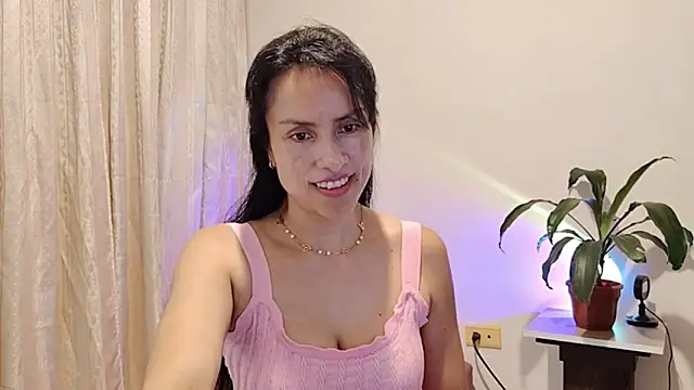 Snapshot of Bella_Exhibition chatting on February 25, 2026, 6:30 pm Bella Exhibition online show from February 25, 2026, 6:30 pm