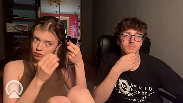 Snapshot of t_files_x chatting on May 18, 2026, 12:11 am t files x online show from May 18, 2026, 12:11 am