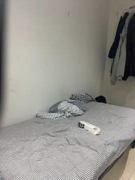 Snapshot of zowi101 chatting on January 8, 2026, 12:16 am zowi101 online show from January 8, 2026, 12:16 am