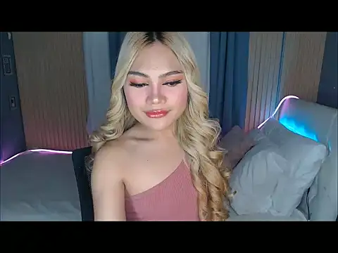 Snapshot of Tsfoxyangelx chatting on January 5, 2026, 8:34 pm Tsfoxyangelx online show from January 5, 2026, 8:34 pm