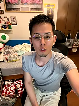 ippei0001 online show from November 19, 2025, 1:55 pm