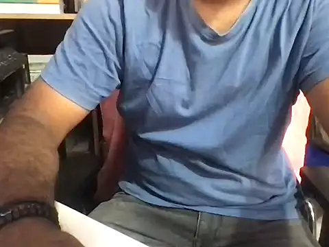 KingCobra 07 online show from May 4, 2026, 2:59 am