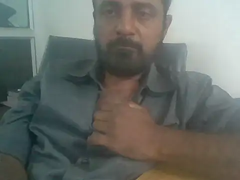 RubyEntity online show from November 12, 2025, 7:12 am