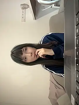 Lissssssa online show from April 15, 2026, 11:38 am