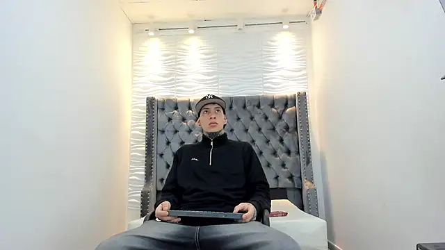 DANTE ARMSTRONG online show from January 7, 2026, 3:55 am