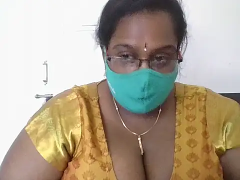 hootypriya online show from November 15, 2025, 8:07 am