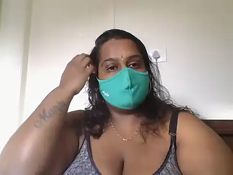 hootypriya online show from November 6, 2025, 11:14 am