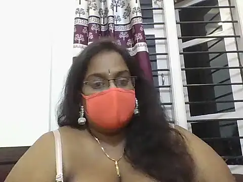 hootypriya online show from February 11, 2026, 9:36 pm