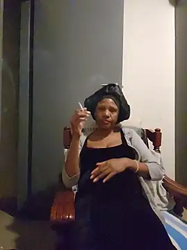 Snapshot of Mommy_Sienna chatting on May 29, 2026, 10:49 pm Mommy Sienna online show from May 29, 2026, 10:49 pm