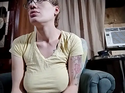 Harley and The Joker online show from November 26, 2025, 1:49 am