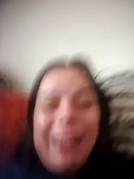 Leacouturierrr online show from November 4, 2025, 1:59 pm