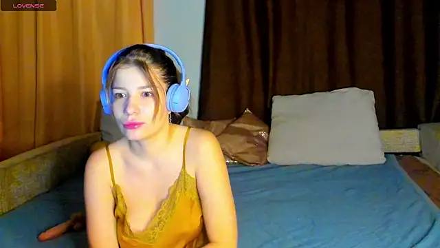 Eva purrr  online show from November 5, 2025, 1:20 am