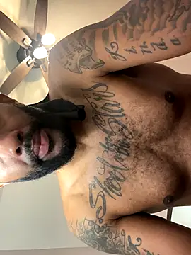 Snapshot of tallhandsome7ft chatting on November 30, 2025, 6:52 pm tallhandsome7ft online show from November 30, 2025, 6:52 pm