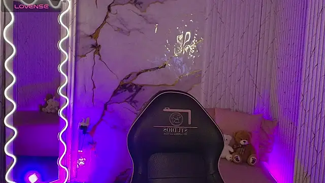 PEACHY TAY online show from March 23, 2026, 11:21 am