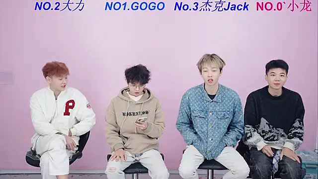 Beautifulboys-999 online show from December 1, 2025, 7:42 am