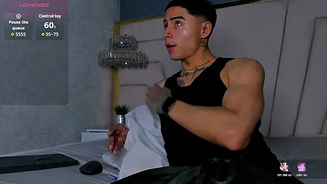 Snapshot of PiperrCry chatting on December 1, 2025, 12:17 pm PiperrCry online show from December 1, 2025, 12:17 pm