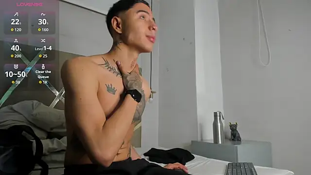 Snapshot of PiperrCry chatting on November 29, 2025, 4:12 am PiperrCry online show from November 29, 2025, 4:12 am