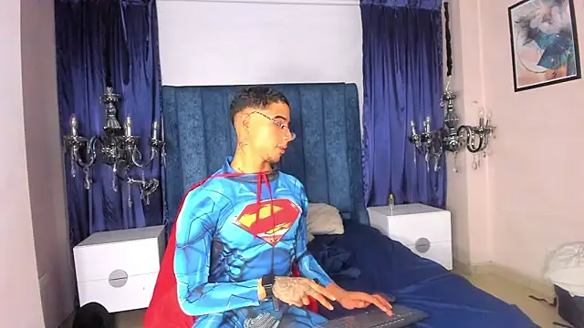 Snapshot of PiperrCry chatting on November 15, 2025, 4:38 am PiperrCry online show from November 15, 2025, 4:38 am